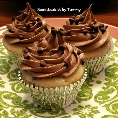 Dozen Cupcakes 