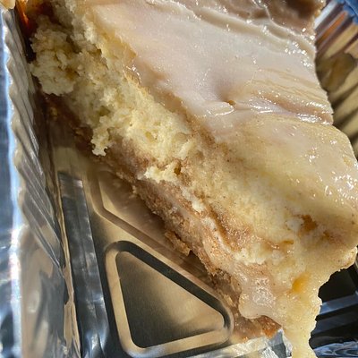 Honey Bun Cheesecake 