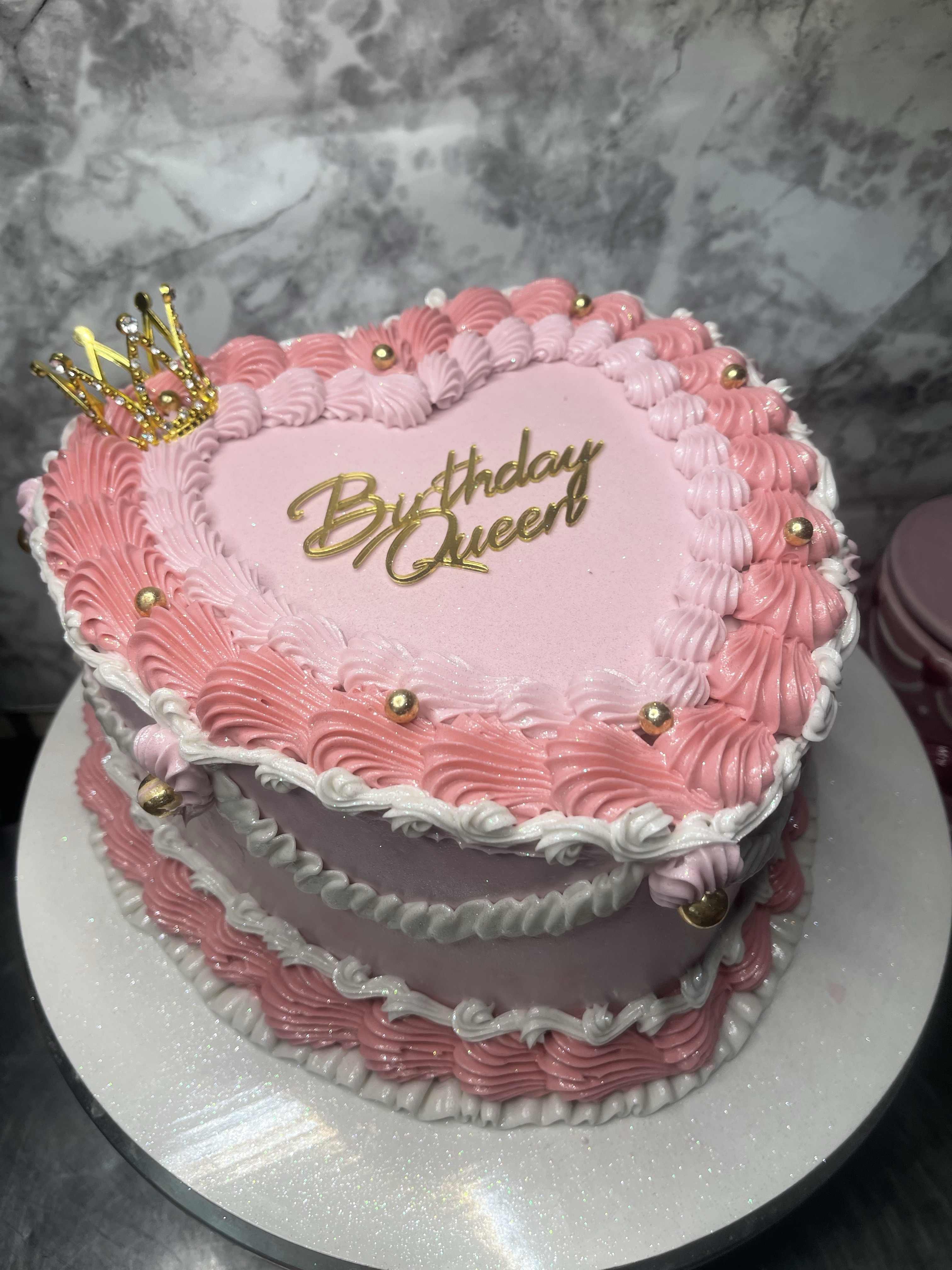 Vintage heart cake 