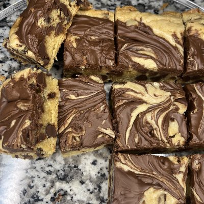 Nutella Swirl Chocolate Chip Blondies
