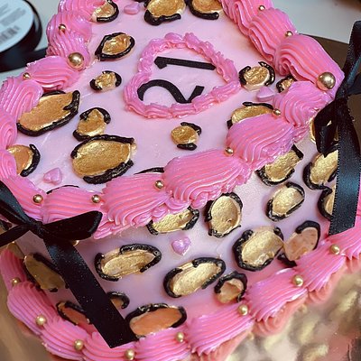 6in 2 Layer Heart Cake