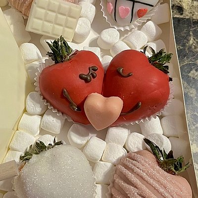 Custom Strawberries - 1/2 Dozen