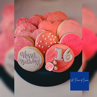 Sugar Cookies With Royal Icing 