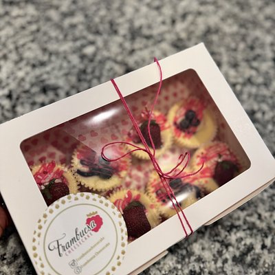 Valentine’s Day Cupcake Cheesecakes