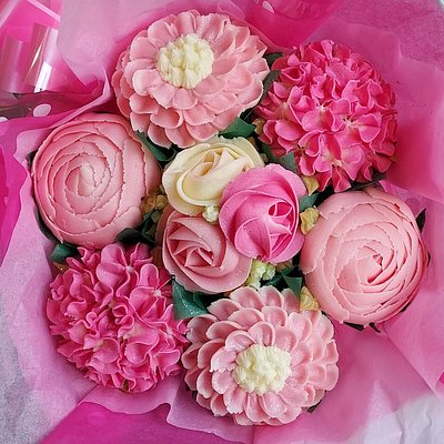 7 Jumbo Cupcake Bouquet 1 Flavor