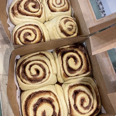 Yeasted Cinnamon Rolls (4) w/Buttercream Icing
