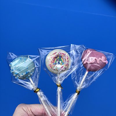 Custom Cake Pops 