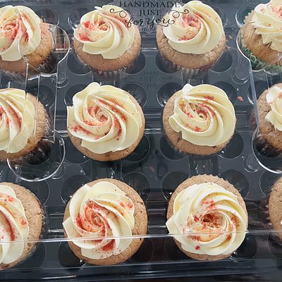 Vigilant Cupcakes 1/2 Dozen(Spiced Carrot Cupcakes)