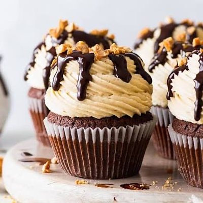 Chocolate Peanut Butter Cupcake
