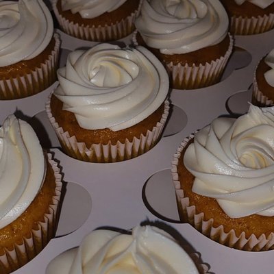 Pumpkin Cheesecake (filled)