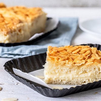 “Bienenstich” aka Bee Sting Cake