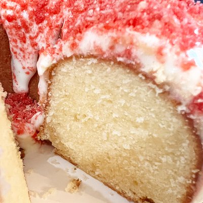 Strawberry Crunch Poundcake