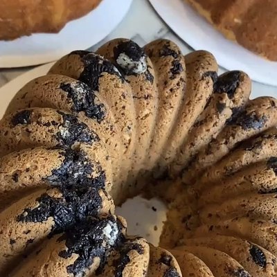 Oreo Bundt