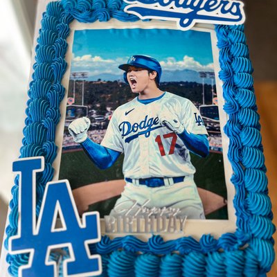 Full Sheet Cake (80-100 Servings) 
