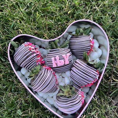 Half Dozen Heart Tin