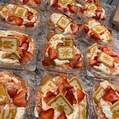 Strawberry Crunch Pudding 