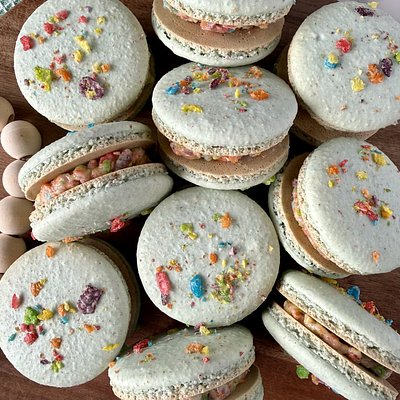 Fruity Pebbles Macaron - GF