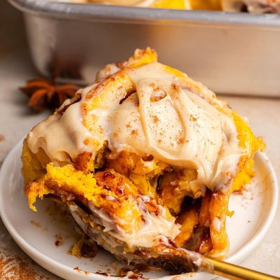 Pumpkin Chai Spice Cinnamon Rolls Box Of 4