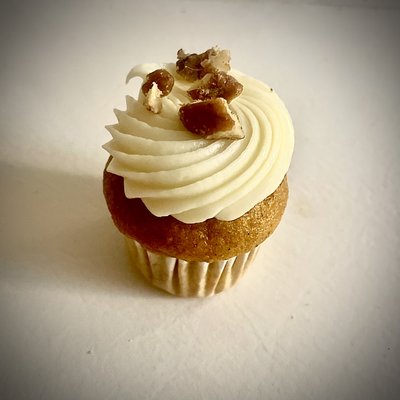 Mini Pumpkin Maple Cupcakes