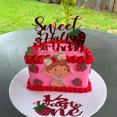 1/2 cake (8” Cake)