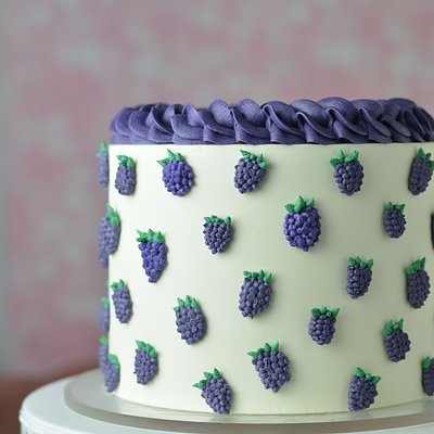 8 Inch Buttercream Cake