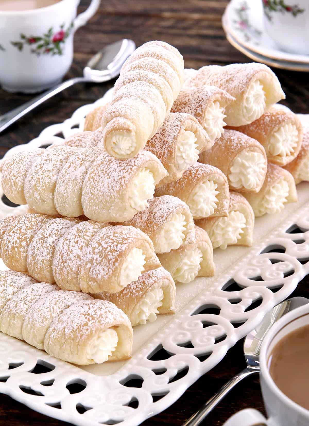 Creamhorns (Original Vanilla Cream)