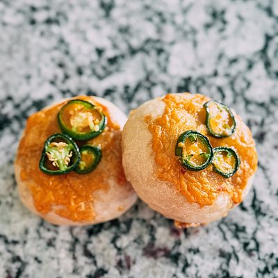 Cheddar Jalepeño Sourdough Bagels (4 Pack)