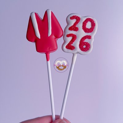 A Dozen Graduation Themed Cakepops 