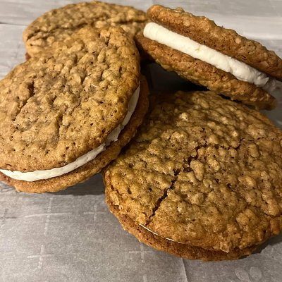 Sourdough Oatmeal Cream Pies 4 Count 