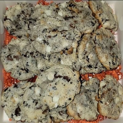 Cookies n Cream Cookies (1dz)