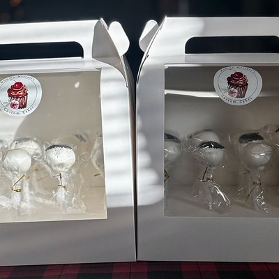 Cake Pops By The Dozen
