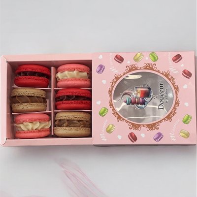 French almond macaroons gift box 6 pcs - variety of imported flavors