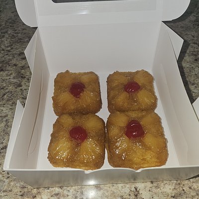 Pineapple Upside-down Cake