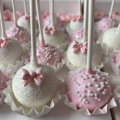 Round Cake Pops - 1 Doz