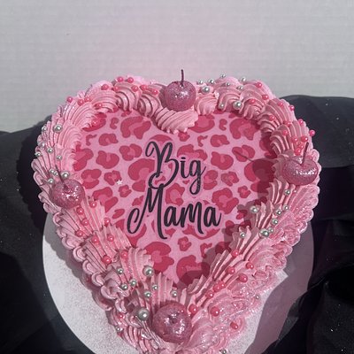 “Prop” Heart Cake MADE OF STYROFOAM❣️