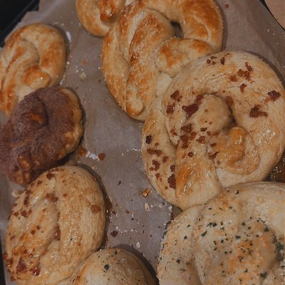 4 Custom Soft Pretzels 