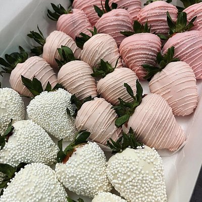 One Dozen Chocolate-Covered Strawberries 