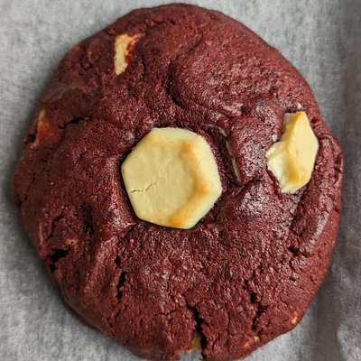 Red Velvet With cream cheese 