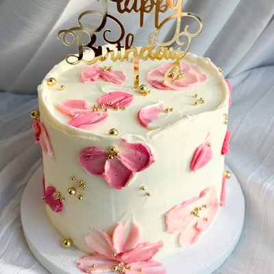 2 Layer Round & Heart Cakes 