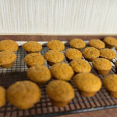 Pumpkin Mini Muffins (12 Ct)