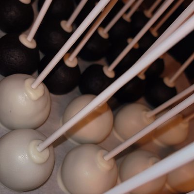 Chocolate Cake Pops