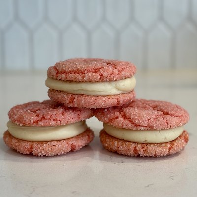 Strawberry Cake Dreamwich - 4.5-5.5oz Lg