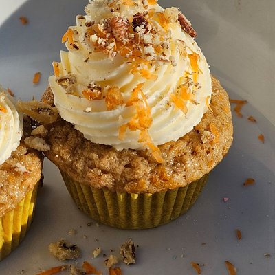 Carrot Cake Cupcakes (6-Pack)