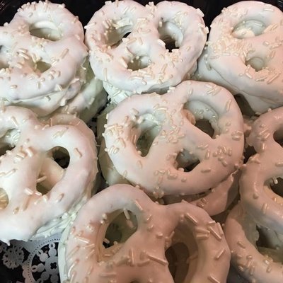 Chocolate pretzels 