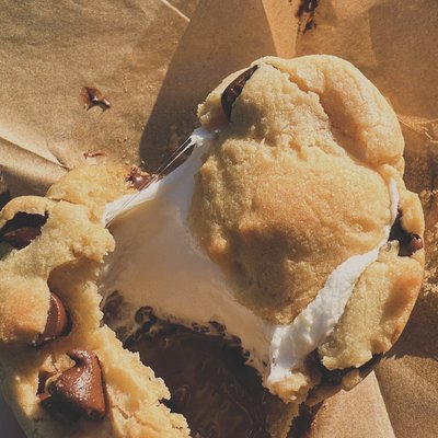 s’mores cookie cups 🍪🤍