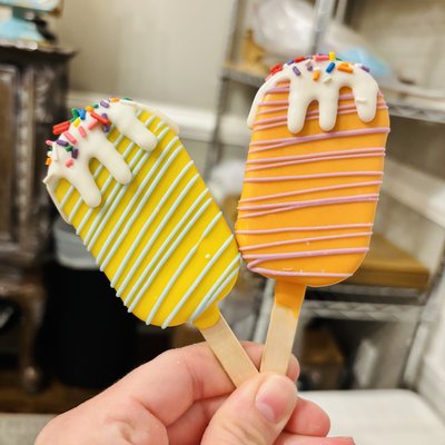 Large Size Custom Cake Pops