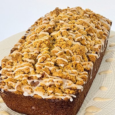 Cinnamon Swirl Banana Bread with Crumble Topping 