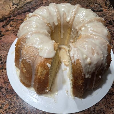 Mile High Lemon Pound Cake 