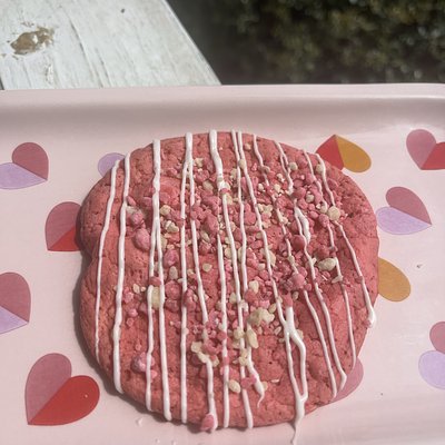 Strawberry Crunch Cookies