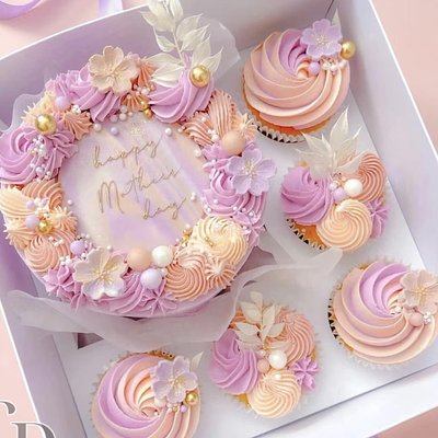 Bento Cake Box with Cupcakes 🎂🧁